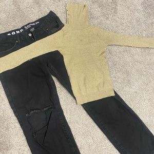 Nice black jean boyfriend with a long fancy shirt with l long sleeve , great !!!